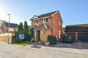Picture #14 of Property #1419510741 in Bridle Way, Wimborne BH21 2UX