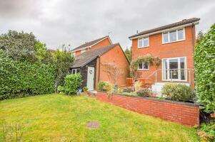 Picture #9 of Property #1419510741 in Bridle Way, Wimborne BH21 2UX