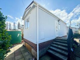 Picture #6 of Property #1420147641 in Old Bridge Road, Bournemouth BH6 5RQ