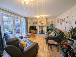 Picture #1 of Property #1421622441 in Kings Road West, Swanage BH19 1HT