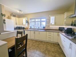 Picture #2 of Property #1421622441 in Kings Road West, Swanage BH19 1HT