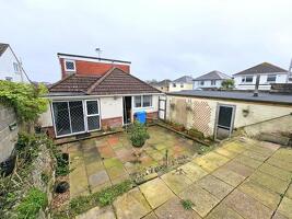 Picture #11 of Property #1425145641 in Burley Road, Parkstone, Poole BH12 3DA