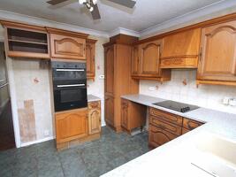 Picture #2 of Property #1425145641 in Burley Road, Parkstone, Poole BH12 3DA