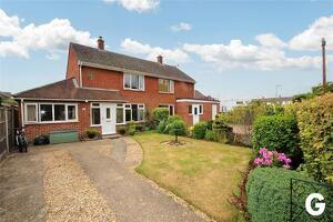 Picture #0 of Property #142593268 in Spittlefields, Ringwood BH24 1QH