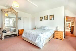 Picture #18 of Property #1430572641 in Ringwood Road, Avon, Christchurch BH23 7BQ