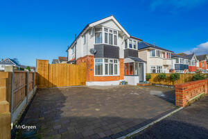 Picture #0 of Property #1430589441 in Irving Road, Southbourne BH6 5BQ
