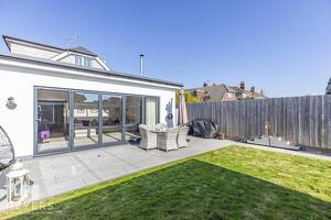 Picture #19 of Property #143167768 in Canberra Road, Christchurch BH23 2HL