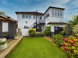 Picture #1 of Property #1433775441 in Normanton Close, Christchurch BH23 2JD