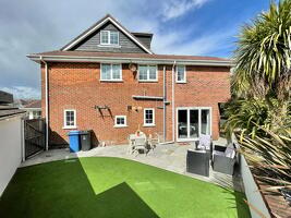 Picture #6 of Property #1433910741 in Selworthy Close, Whitecliff BH14 8DR