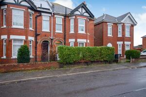 Picture #0 of Property #1434781341 in Markham Road, Bournemouth BH9 1HY