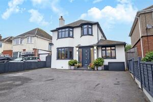 Picture #0 of Property #1445079831 in Victoria Avenue, Swanage BH19 1AR