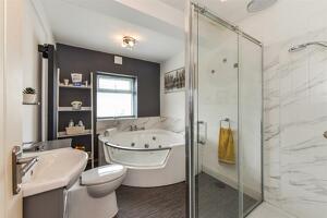 Picture #18 of Property #1448112741 in Driftwood Gardens, Totton SO40 8WJ