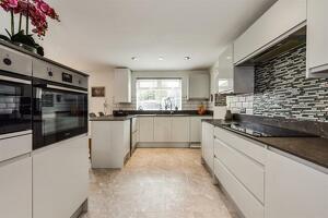 Picture #6 of Property #1448112741 in Driftwood Gardens, Totton SO40 8WJ