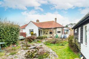 Picture #1 of Property #1450038231 in Woolsbridge Road, St Leonards, Ringwood BH24 2LP