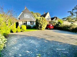 Picture #0 of Property #1454436441 in East Cliff Way, Christchurch BH23 4EY