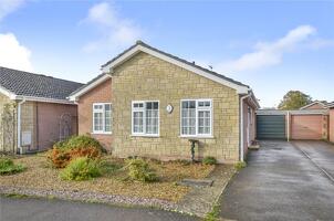 Picture #0 of Property #1461571131 in Canterbury Close, West Moors, Ferndown BH22 0PJ