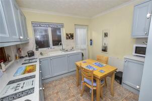 Picture #2 of Property #1461571131 in Canterbury Close, West Moors, Ferndown BH22 0PJ
