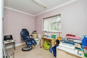 Picture #11 of Property #1463371341 in Beaumont Road, Totton, Southampton SO40 3AN