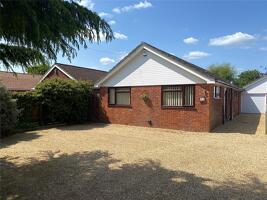 Picture #0 of Property #1464829431 in Sky End Lane, Hordle, Lymington SO41 0HG