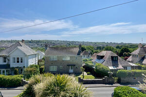 Picture #9 of Property #1467920631 in Rabling Road, Swanage BH19 1EG
