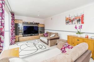 Picture #7 of Property #147135868 in Shraveshill Close, Totton, Southampton SO40 2FH