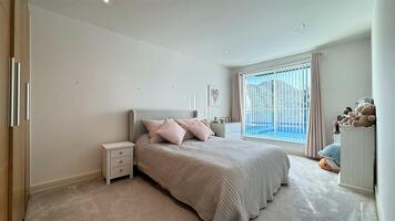 Picture #13 of Property #1477285341 in Gardens Road, Lilliput BH14 8JF