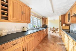Picture #1 of Property #1479677541 in Westbury Close, HIghcliffe, Christchurch BH23 4PE
