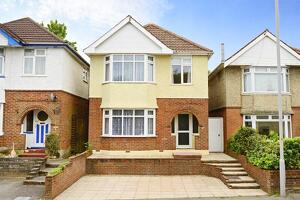 Picture #0 of Property #1484525541 in Yarmouth Road, Branksome, Poole BH12 1JJ