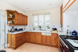 Picture #7 of Property #1484704641 in Gainsborough Road, Littledown, Bournemouth BH7 7BD