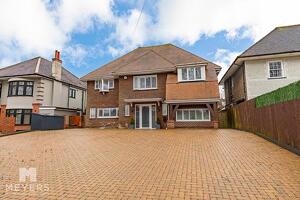 Picture #30 of Property #1490807541 in Carbery Avenue, Southbourne BH6 3LN