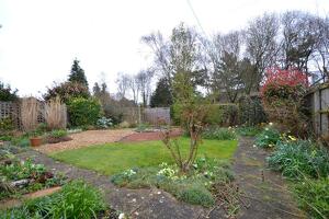 Picture #1 of Property #1491922641 in Acacia Avenue, Verwood BH31 6XF