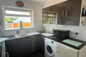 Picture #20 of Property #1493862741 in St Leonards BH24 2QT