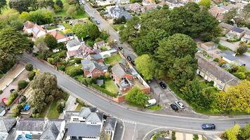 Picture #5 of Property #1501416741 in Mudeford, Christchurch BH23 3NL