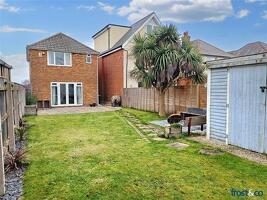 Picture #1 of Property #1502798541 in Tatnam Road, Sterte, Poole BH15 2DP