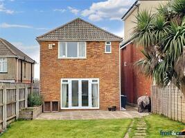 Picture #17 of Property #1502798541 in Tatnam Road, Sterte, Poole BH15 2DP