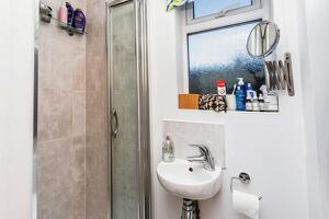 Picture #11 of Property #1504492641 in Pond Close, Marchwood, Southampton SO40 4YU
