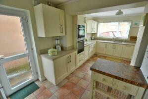 Picture #5 of Property #1509765831 in Haywards Lane, Corfe Mullen BH21 3HP