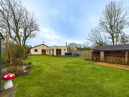 Picture #1 of Property #1516251441 in Wiltshire Gardens, Bransgore, Christchurch BH23 8BJ