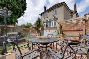 Picture #0 of Property #1517260731 in Moordown , Bournemouth OPEN TO OFFERS BH9 3BB