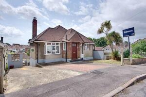 Picture #1 of Property #1517260731 in Moordown , Bournemouth OPEN TO OFFERS BH9 3BB