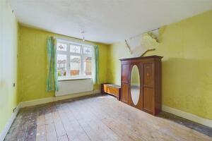 Picture #9 of Property #1522222641 in Wick Lane, Wick, Bournemouth BH6 4JT