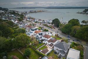 Picture #1 of Property #1526112141 in Sandbanks Road, Lilliput BH14 8EY