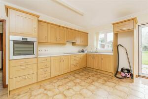 Picture #2 of Property #1527441741 in Holly Road, Ashurst, Southampton SO40 7BA