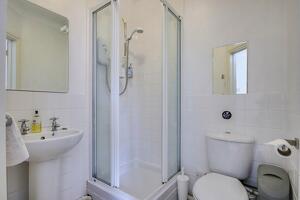 Picture #10 of Property #1527666441 in Pound Lane, Burley, Ringwood BH24 4ED