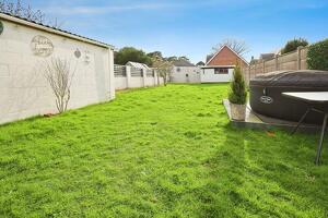 Picture #9 of Property #1530159441 in Highfield Road, Bournemouth BH9 2SG