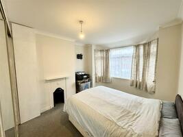 Picture #1 of Property #1530401541 in Fortescue Road, Parkstone, Poole BH12 2LH