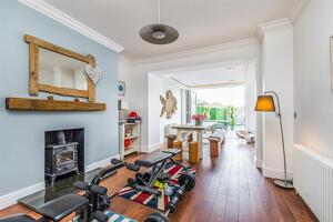 Picture #13 of Property #1545836241 in Southbourne Overcliff Drive, Southbourne, Bournemouth BH6 3NP