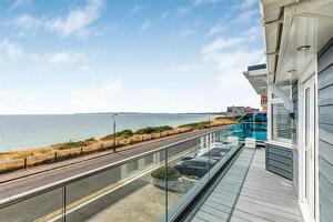 Picture #35 of Property #1545836241 in Southbourne Overcliff Drive, Southbourne, Bournemouth BH6 3NP
