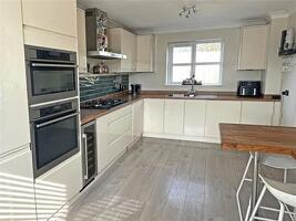 Picture #3 of Property #1546985541 in Everton Road, Hordle, Lymington SO41 0FF