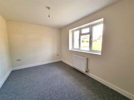 Picture #8 of Property #1559332641 in Eastfield Lane, Ringwood BH24 1UN